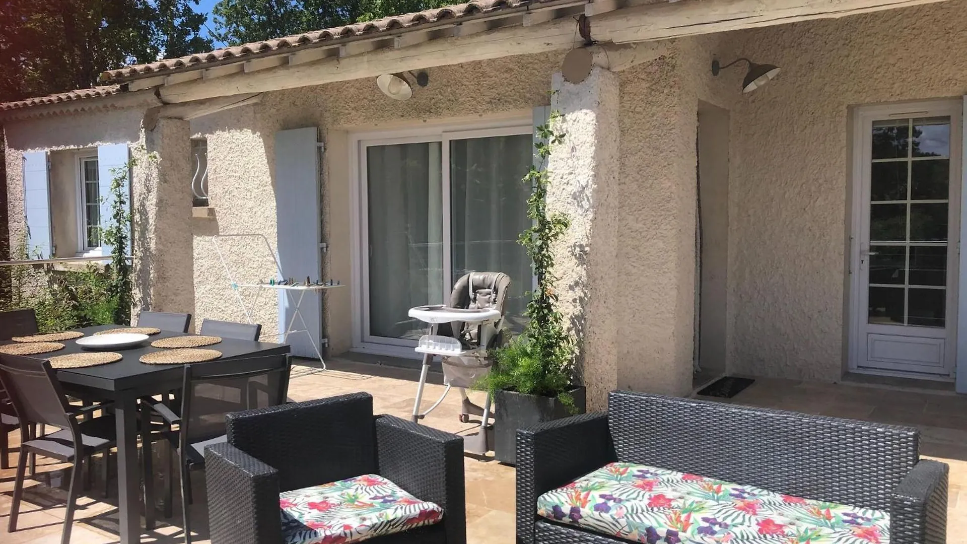 Casa vacanze Rustic Villa With Pool In Cereste France