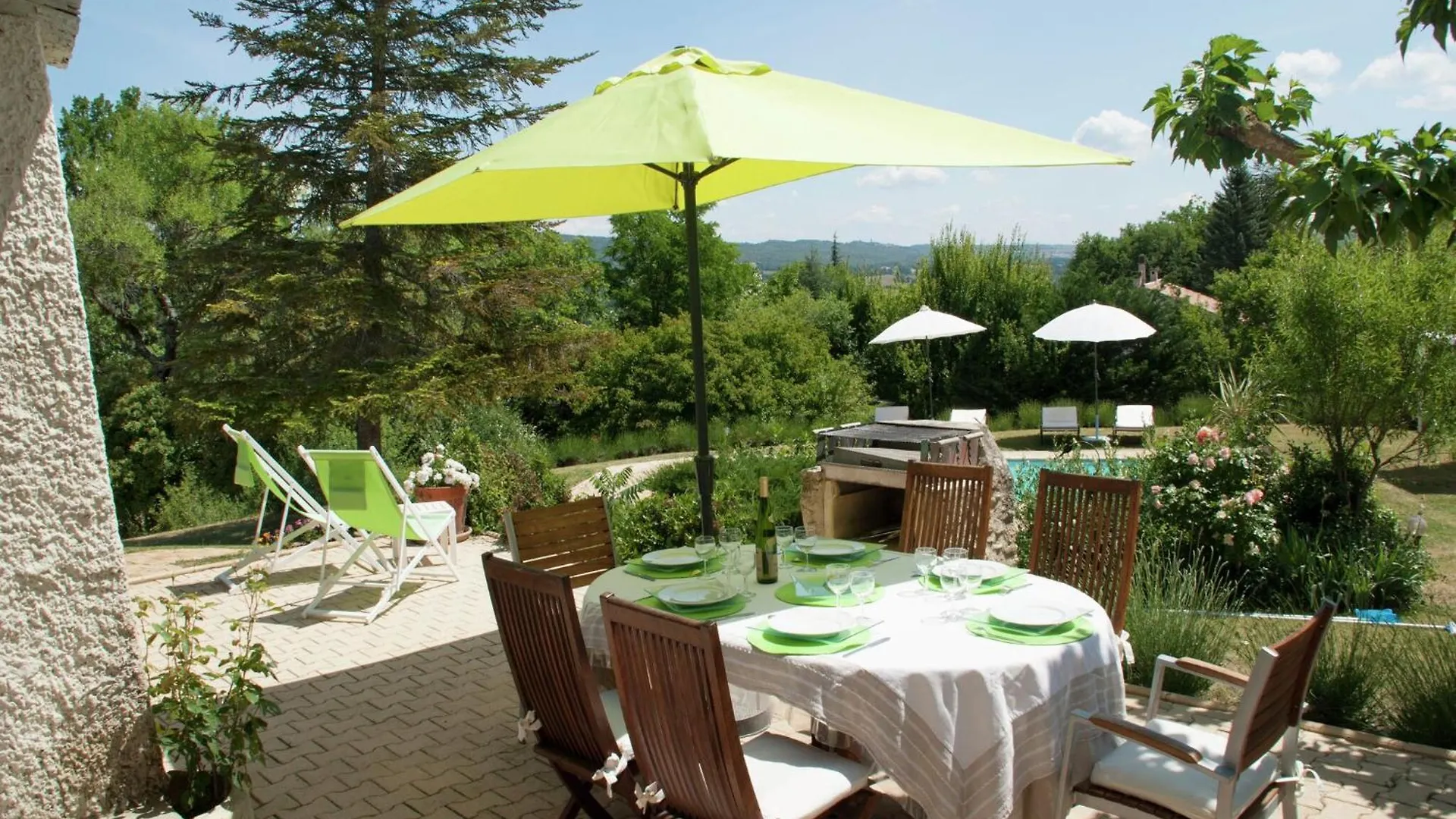 Rustic Villa With Pool In Cereste France
